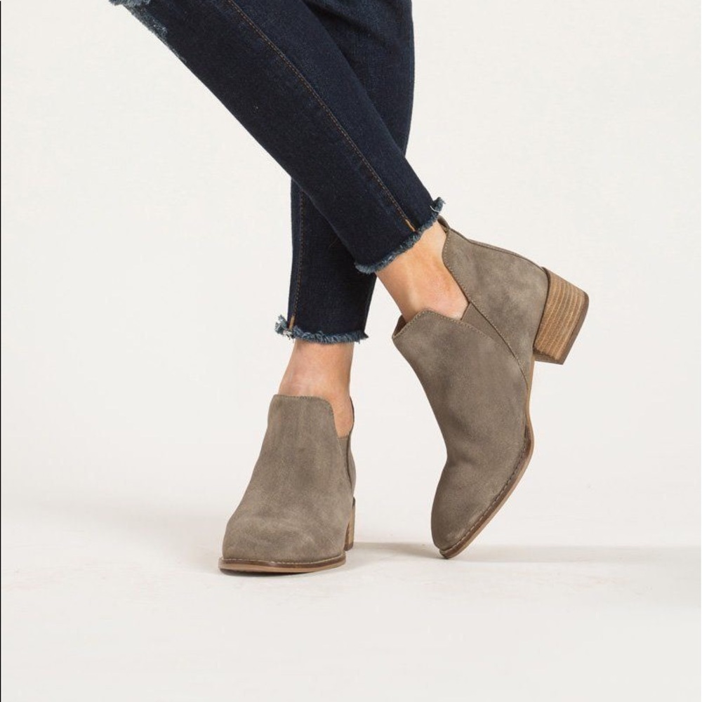 Seychelles Offstage Suede Bootie Taupe